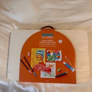 Mondo Llama Mixed Media Art Set